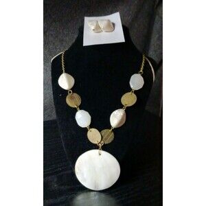 Ivory & Gold Necklace with Earrings